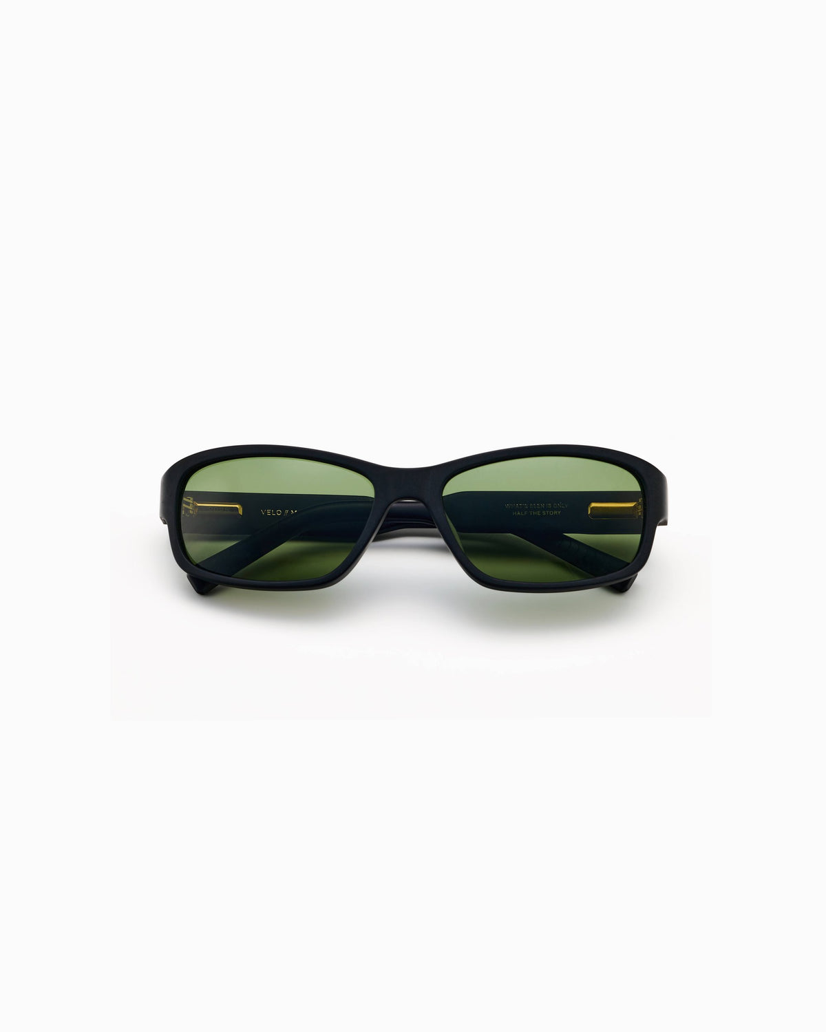 Velo matte black wraparound sunglasses with green lens – Unscene