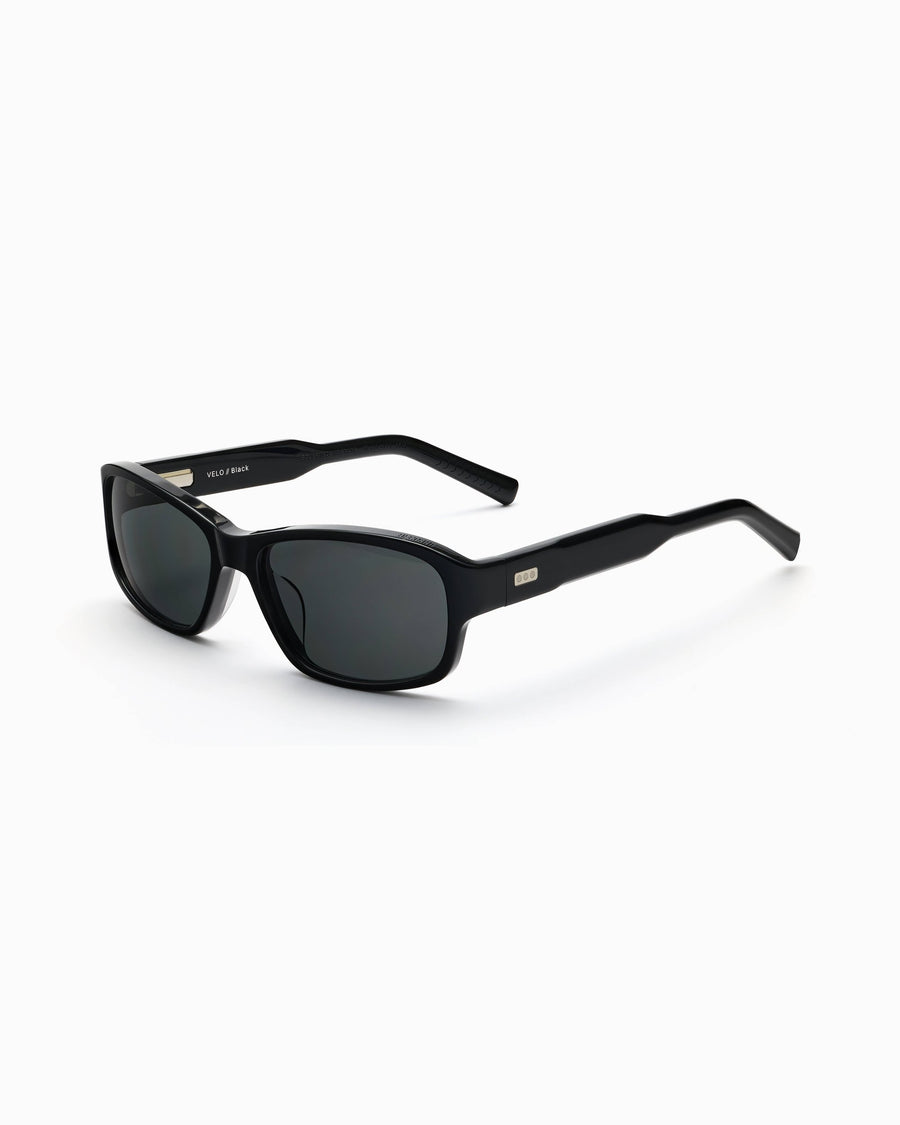 Velo black wraparound sunglasses with black lens – Unscene