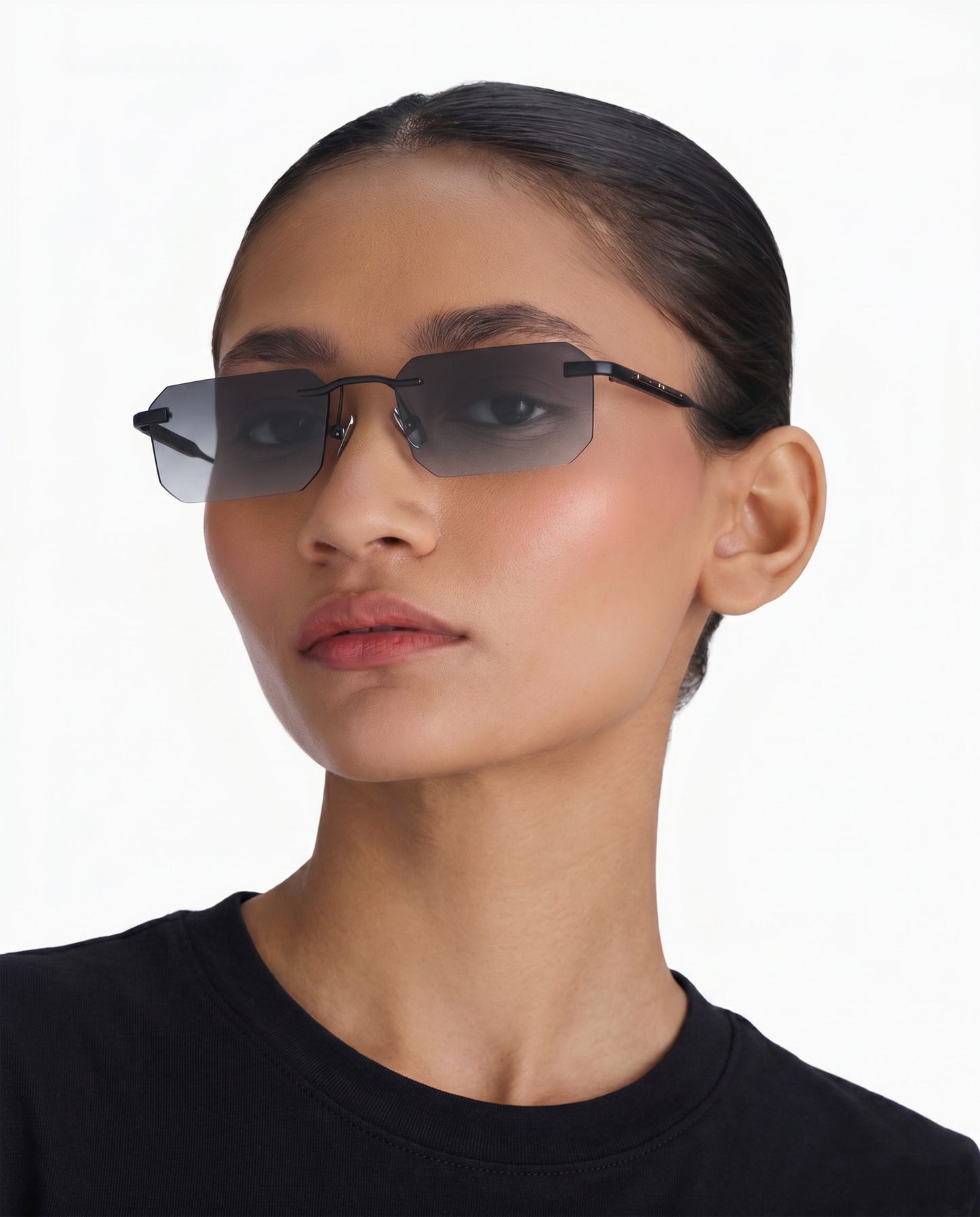 wireframe_matte-black_s_black-fade image 4